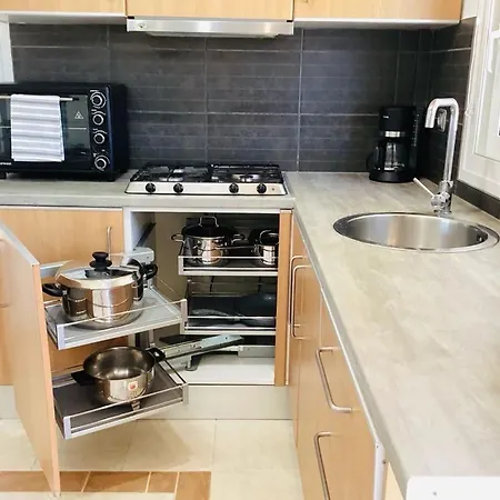 The Blue House Ii Vromolithos