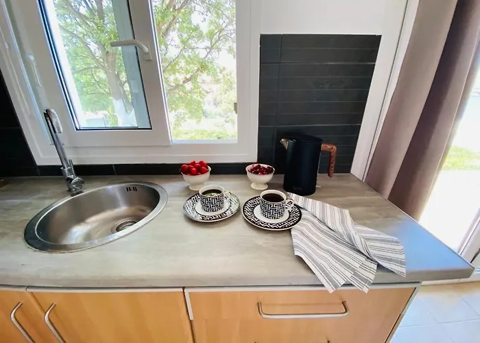 The Blue House Ii شقة Vromolithos