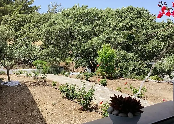 The Blue House Ii Vromolithos